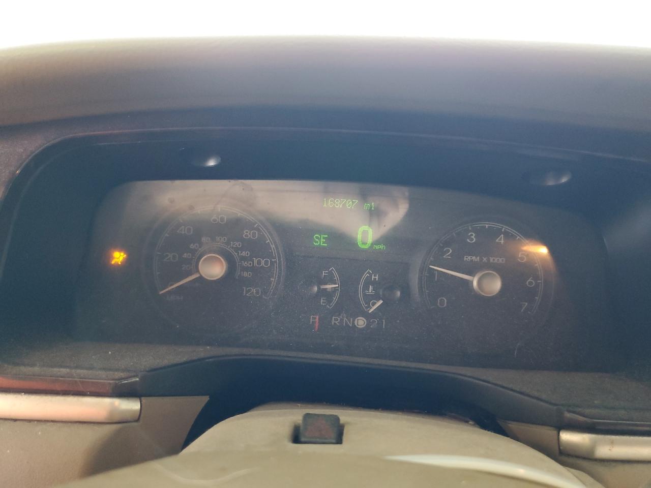 2008 Lincoln Town Car Signature Limited VIN: 2LNHM82V08X661969 Lot: 70637925