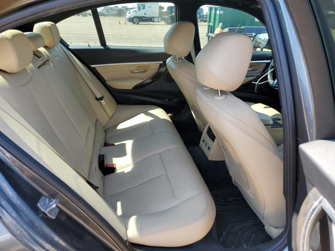 2017 BMW 330 Xi VIN: WBA8D9C59HK677824 Lot: 68756925