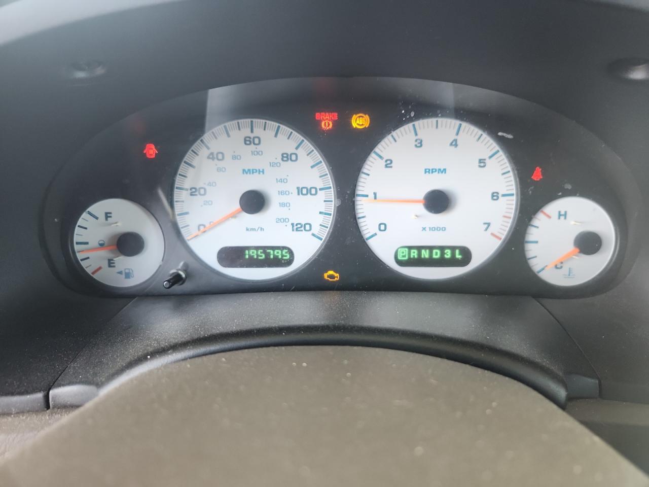 2003 Dodge Caravan Sport VIN: 1D4GP45303B111700 Lot: 69298565