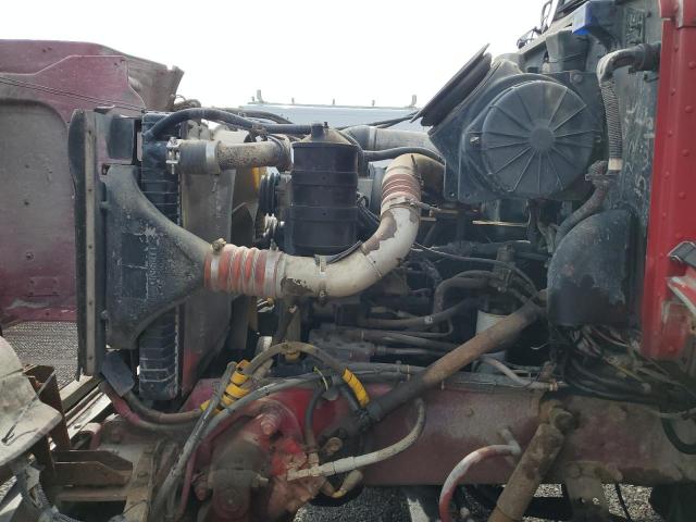 2000 PETERBILT 330   
