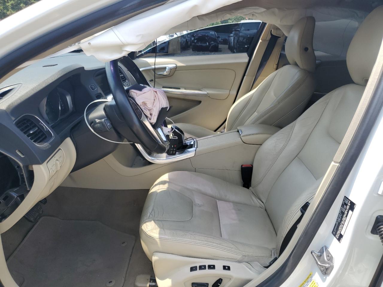 2015 Volvo S60 Premier VIN: YV140MFB5F2302635 Lot: 68660995