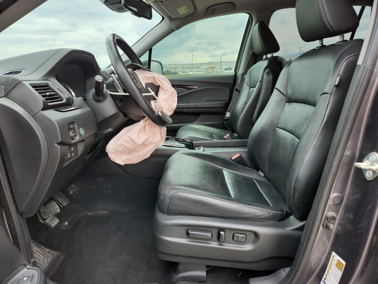 2017 Honda Pilot Touring VIN: 5FNYF6H90HB049168 Lot: 69983165