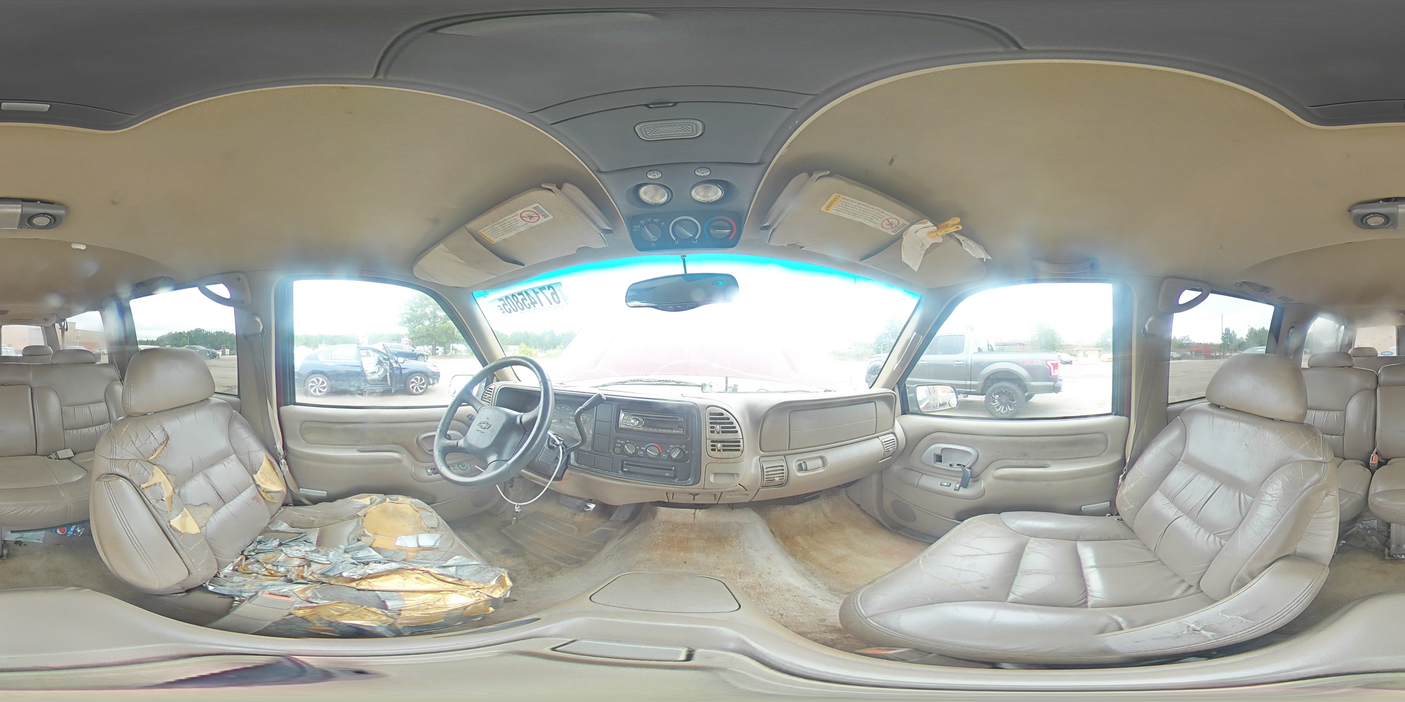 1999 Chevrolet Suburban C1500 VIN: 3GNEC16R9XG186868 Lot: 67145805