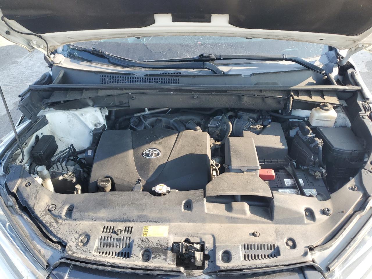 2018 Toyota Highlander Se VIN: 5TDJZRFH6JS537465 Lot: 67946025