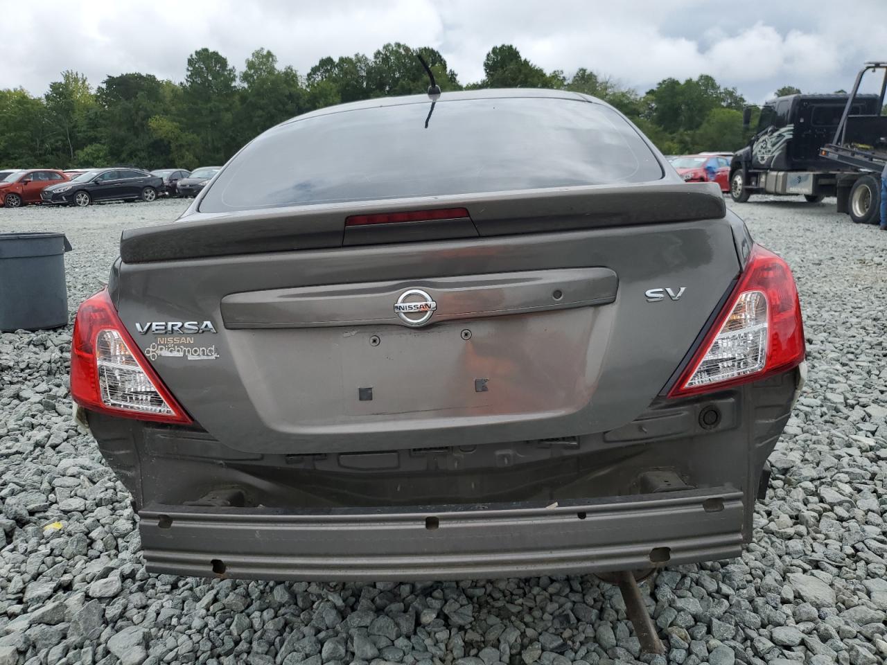 2017 Nissan Versa S VIN: 3N1CN7AP9HL849581 Lot: 68283295