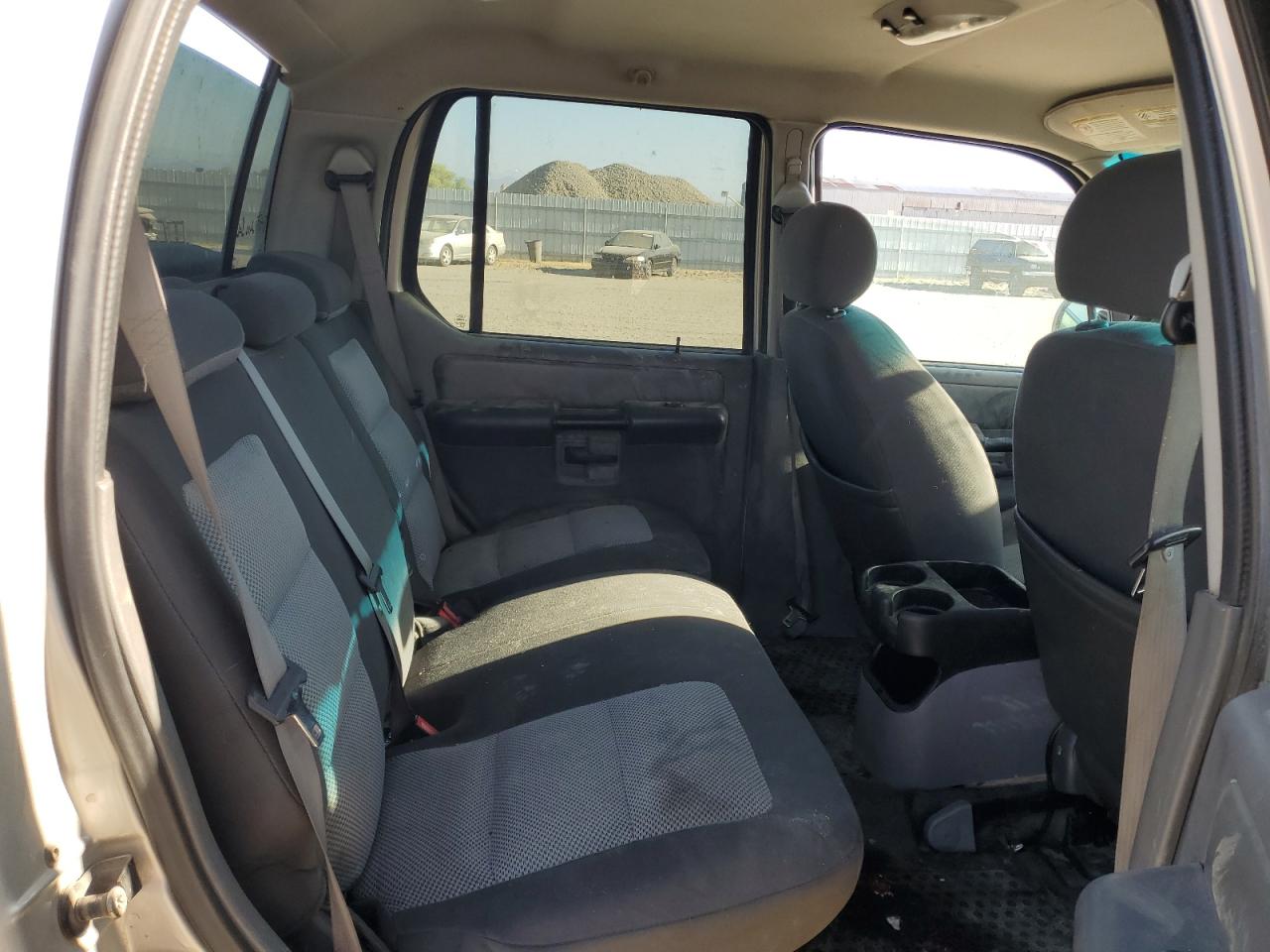 2004 Ford Explorer Sport Trac VIN: 1FMZU77K24UB76246 Lot: 69156025