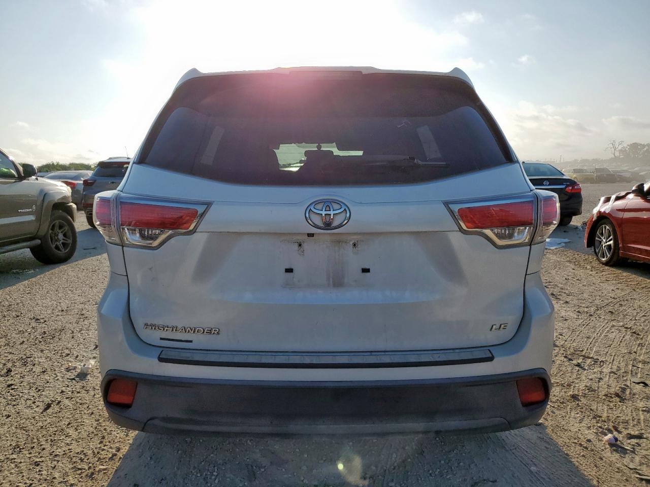 2015 Toyota Highlander Le VIN: 5TDZARFH0FS011141 Lot: 67835395