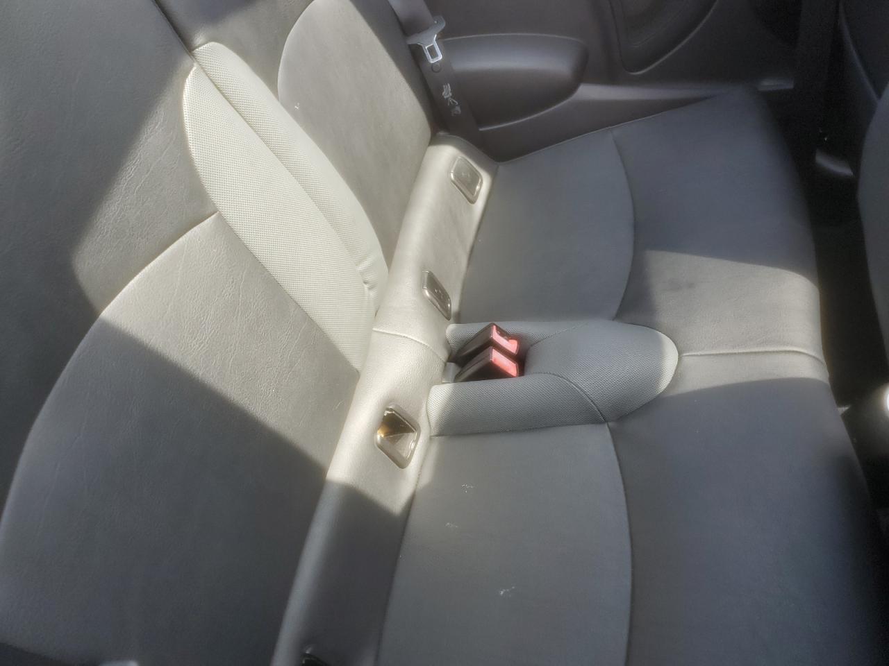 WMWMF3C51ATZ21892 2010 Mini Cooper