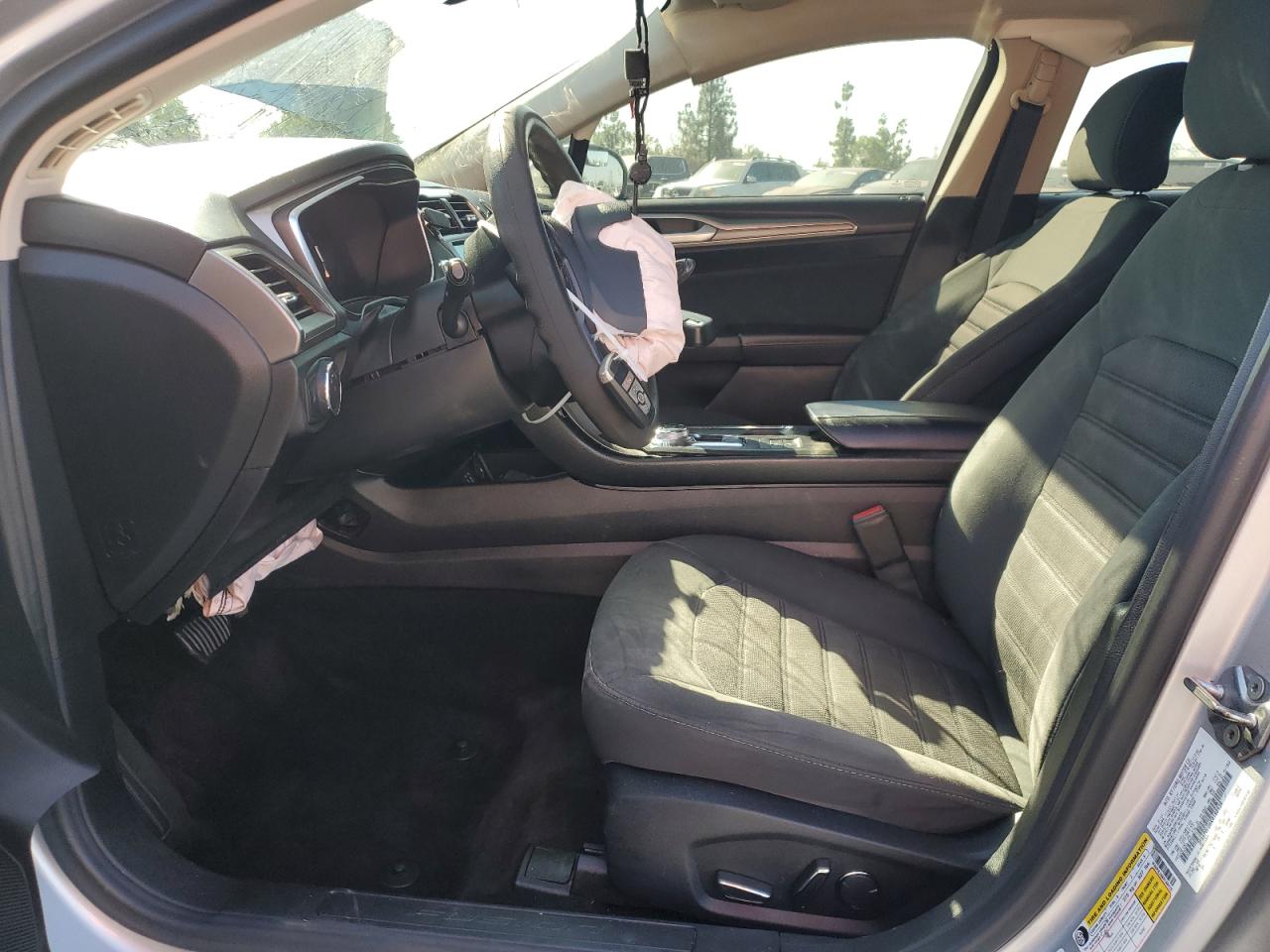 2019 Ford Fusion Se VIN: 3FA6P0LU6KR188939 Lot: 70252715