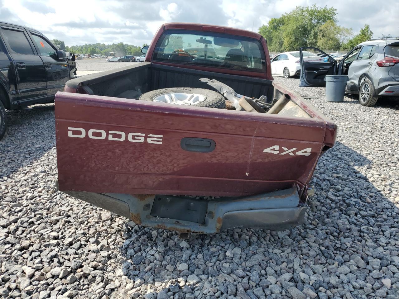 2002 Dodge Dakota Base VIN: 1B7GG12X92S599255 Lot: 68553285