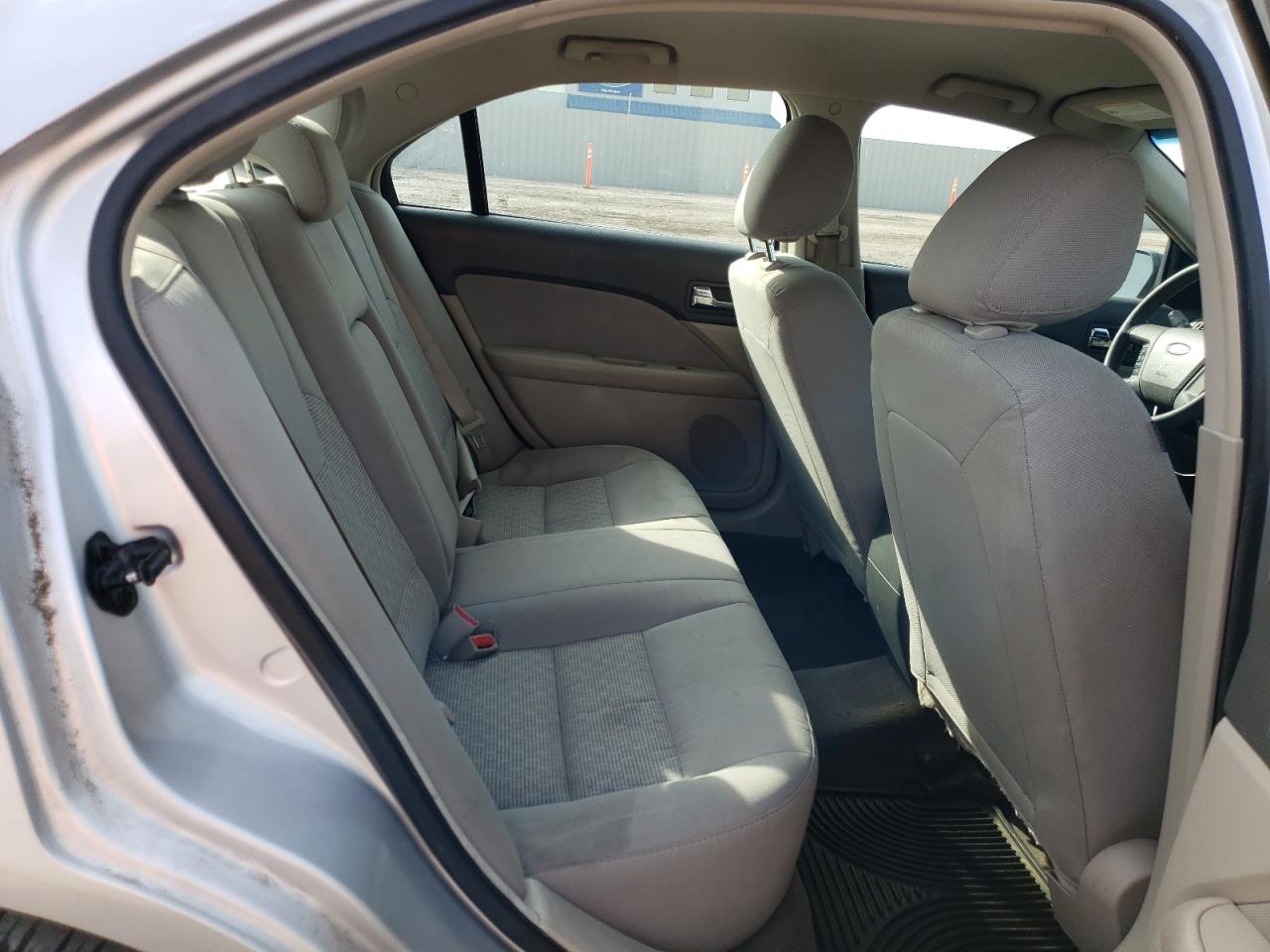 2011 Ford Fusion - Image 10