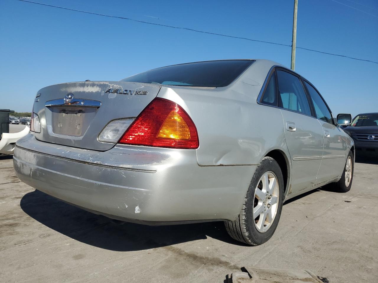 2000 Toyota Avalon Xl VIN: 4T1BF28B5YU064236 Lot: 68718773