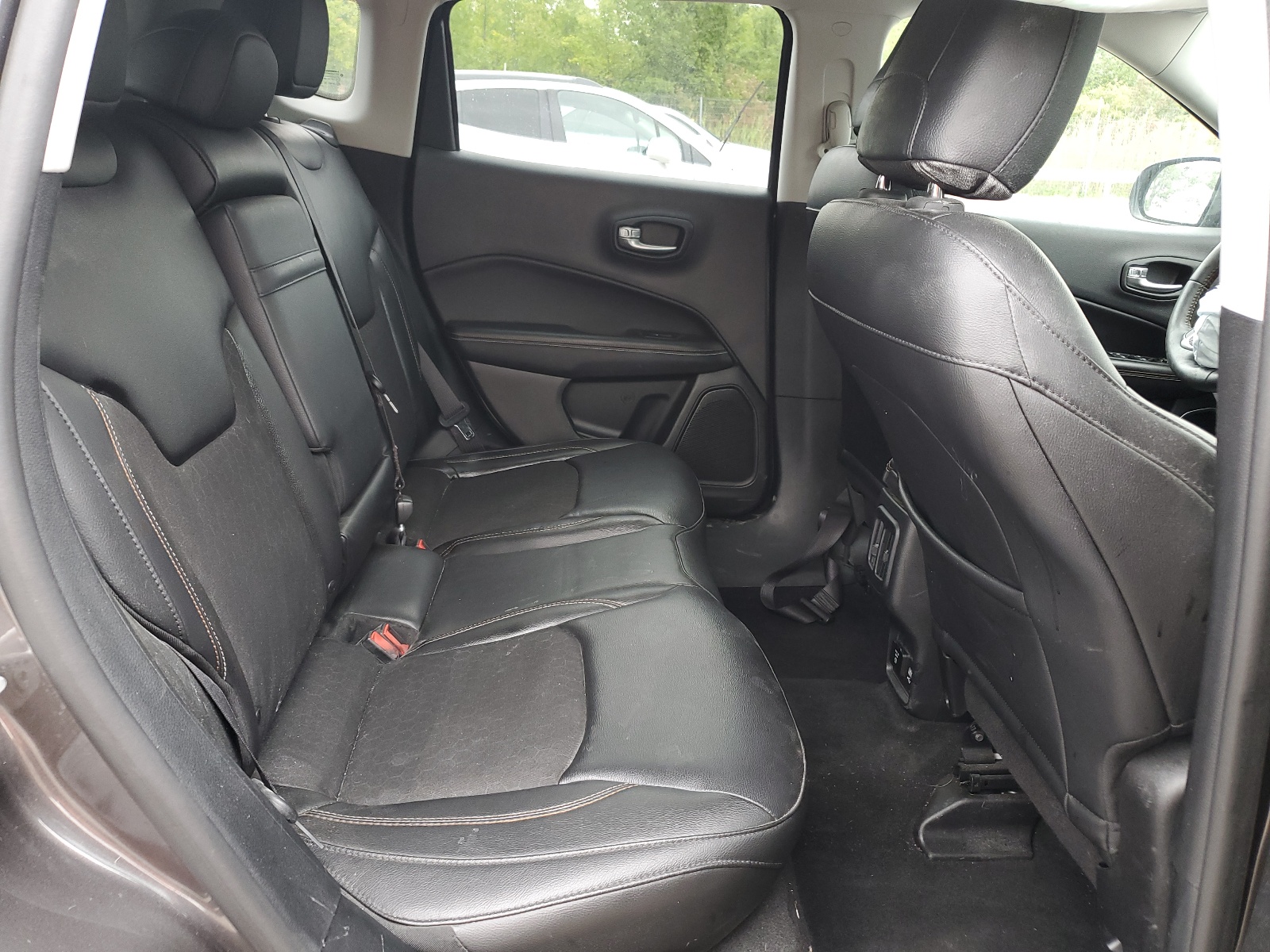 3C4NJDBB3JT142839 2018 Jeep Compass Latitude