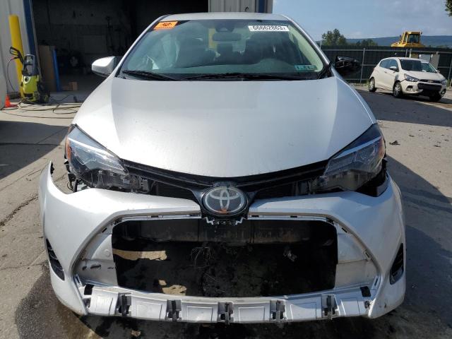  TOYOTA COROLLA 2017 Серебристый
