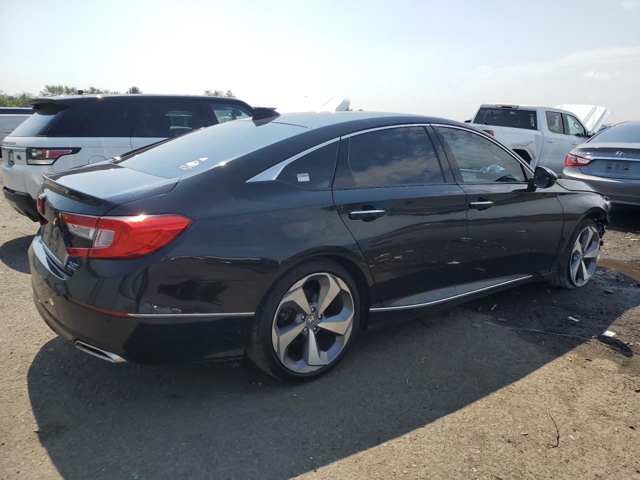 1HGCV2F99JA026707 2018 Honda Accord Touring