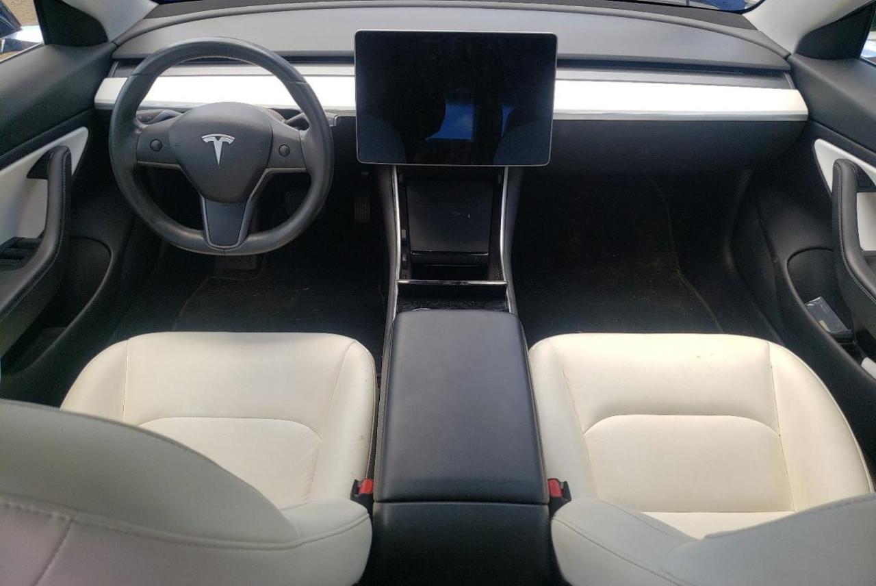 5YJ3E1EA9JF155817 2018 Tesla Model 3