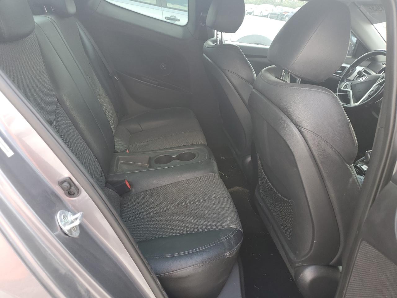 kmhtc6ad2eu216209 KMHTC6AD2EU216209 2014 Hyundai Veloster