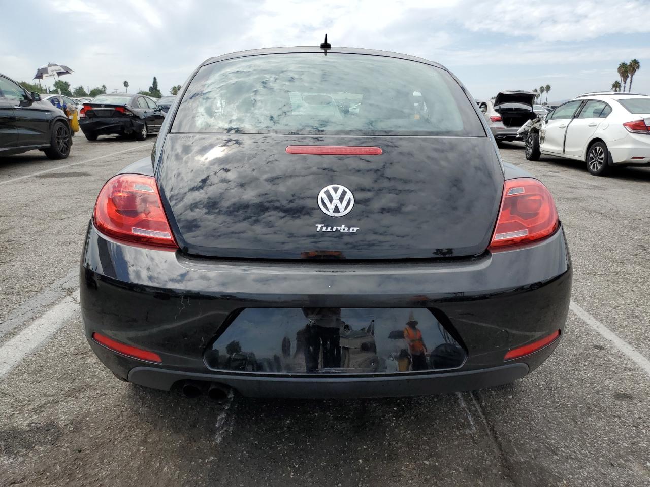 2015 Volkswagen Beetle 1.8T VIN: 3VWF17AT2FM647740 Lot: 67149103