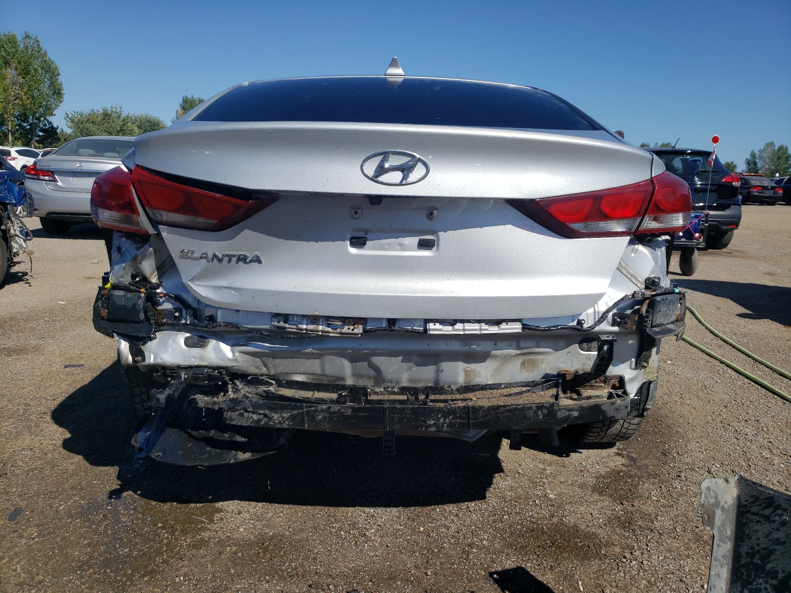 KMHD84LFXHU403386 2017 Hyundai Elantra Se