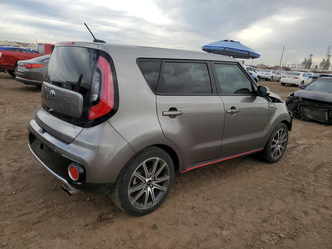 KNDJX3AA3J7553811 2018 Kia Soul !