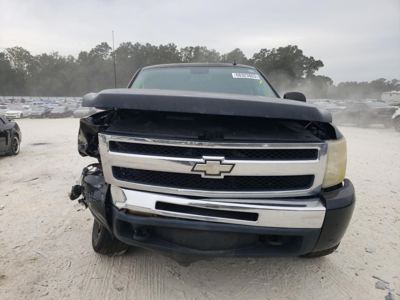 2009 Chevrolet Silverado - Image 5