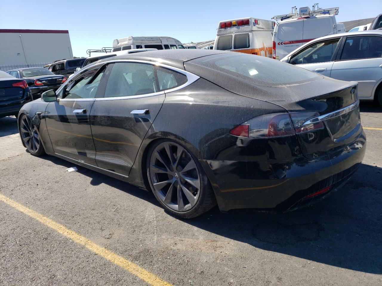 2020 Tesla Model S VIN: 5YJSA1E22LF411749 Lot: 67102303