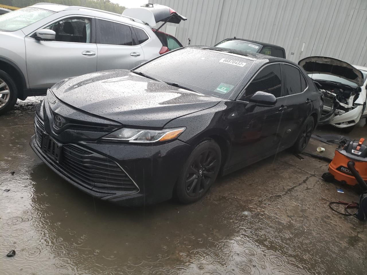 4T1B11HK1JU066290 2018 Toyota Camry L