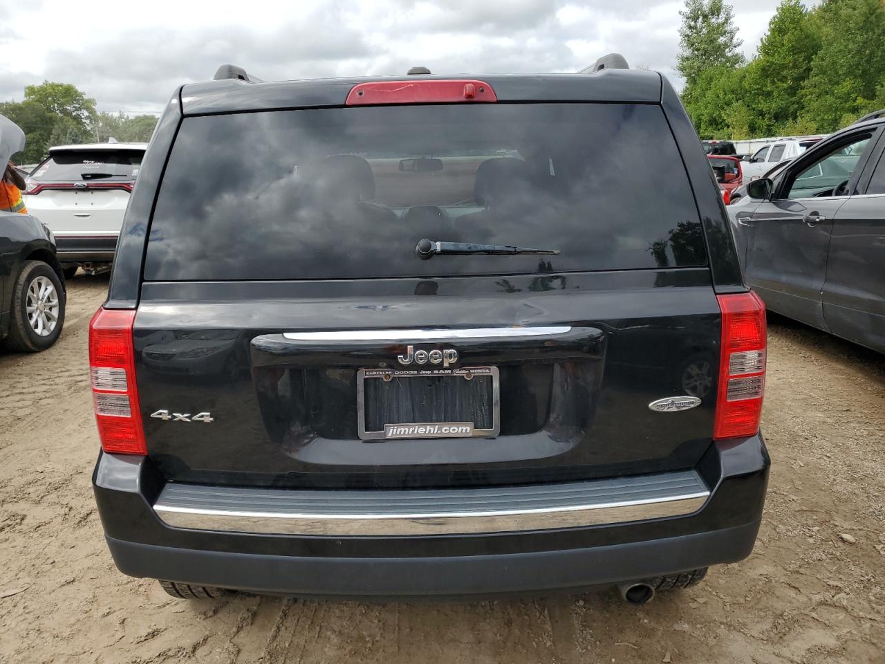 1C4NJRFB8GD572338 2016 Jeep Patriot Latitude