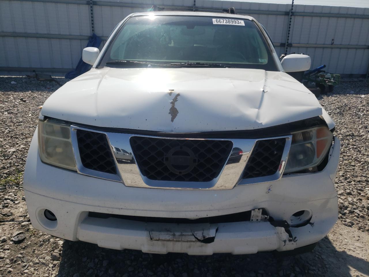 2005 Nissan Pathfinder - Image 5
