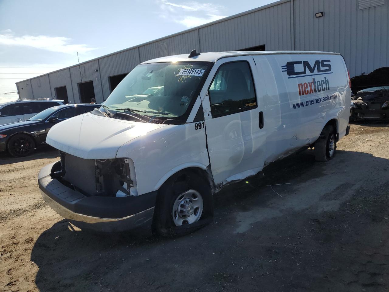 1GCWGAFPXM1239832 2021 Chevrolet Express G2500