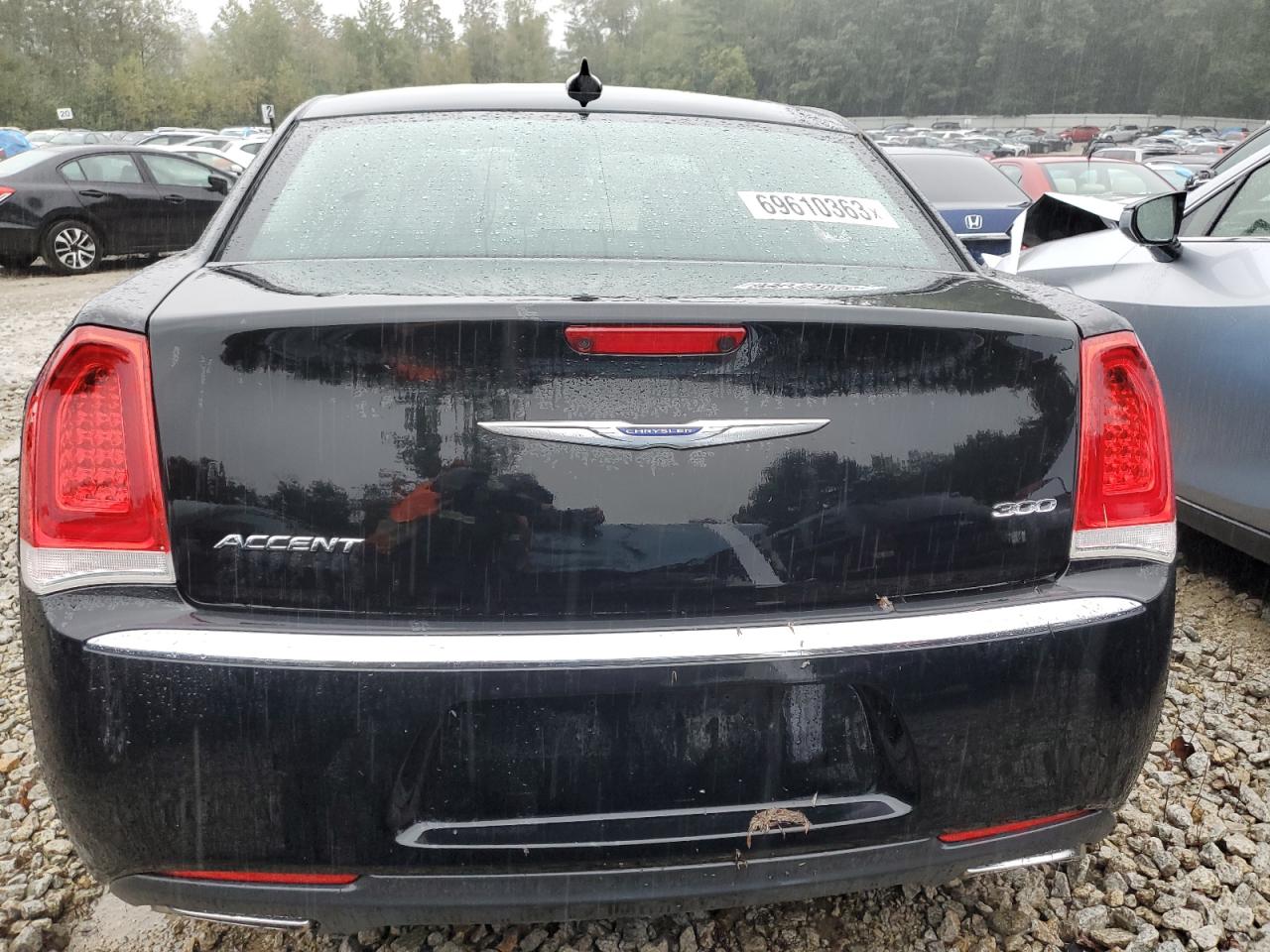 2019 Chrysler 300 Touring VIN: 2C3CCAAG8KH517183 Lot: 69610363