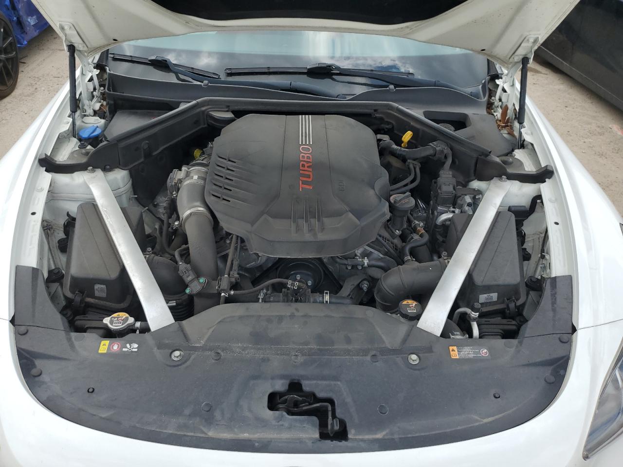 2020 Kia Stinger - Image 12