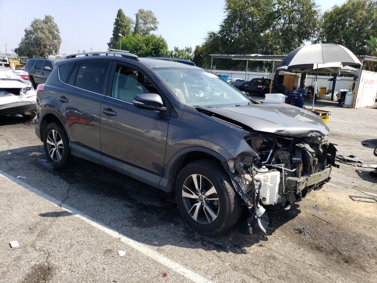 2017 Toyota RAV 4 - Image 4