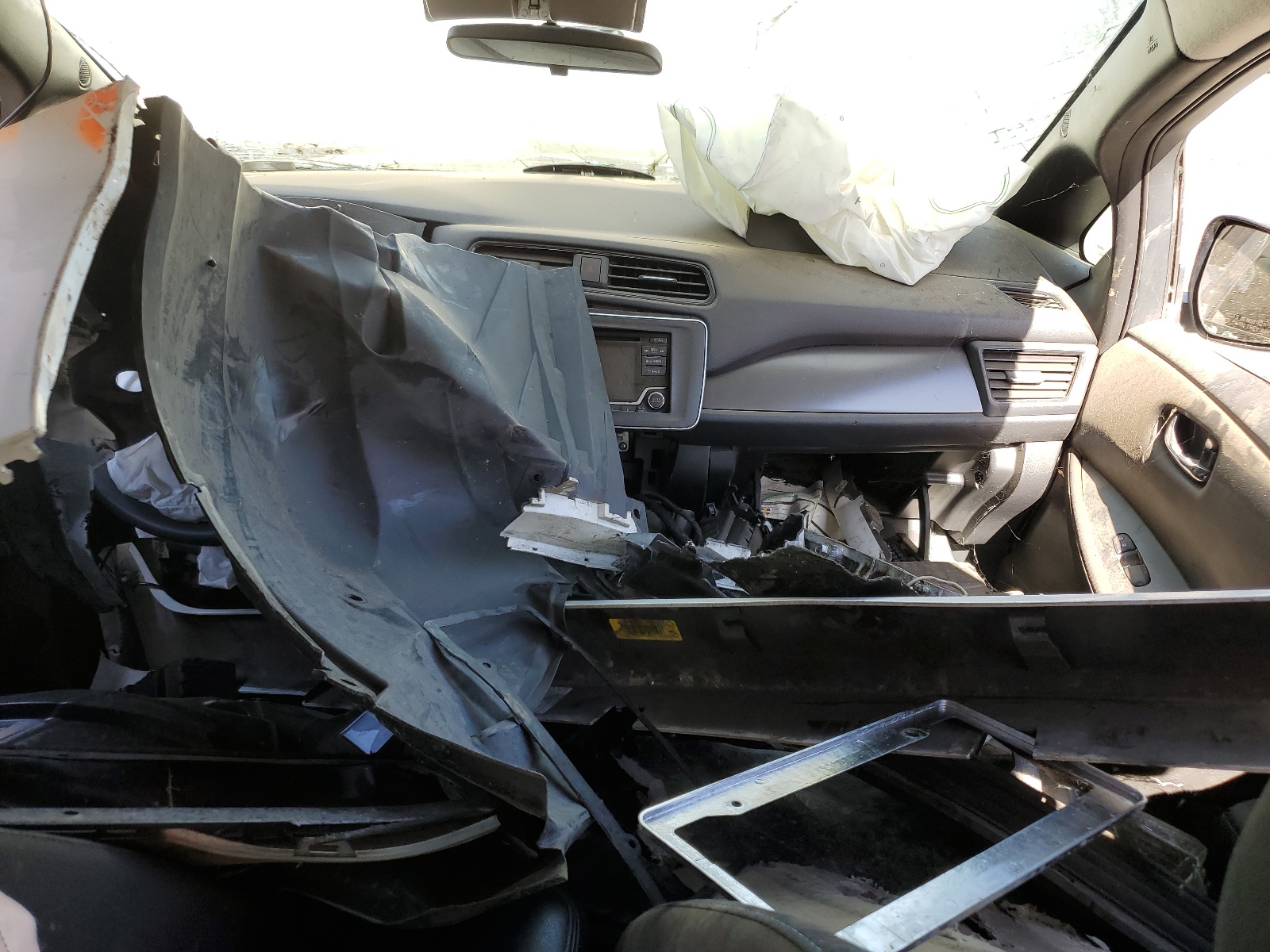 1N4AZ1CP3KC300261 2019 Nissan Leaf S