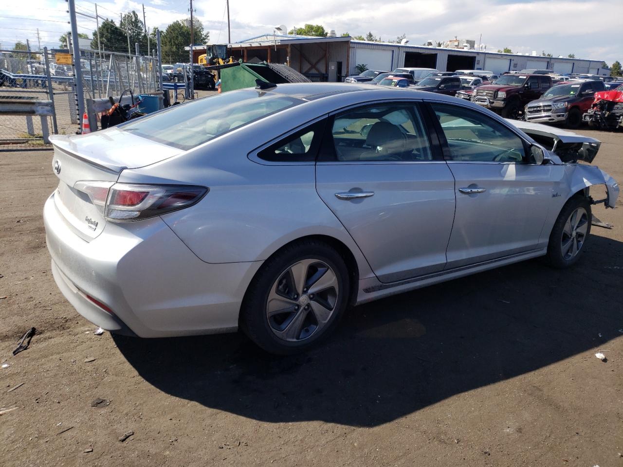 2017 Hyundai Sonata Hybrid VIN: KMHE34L39HA075680 Lot: 67940193