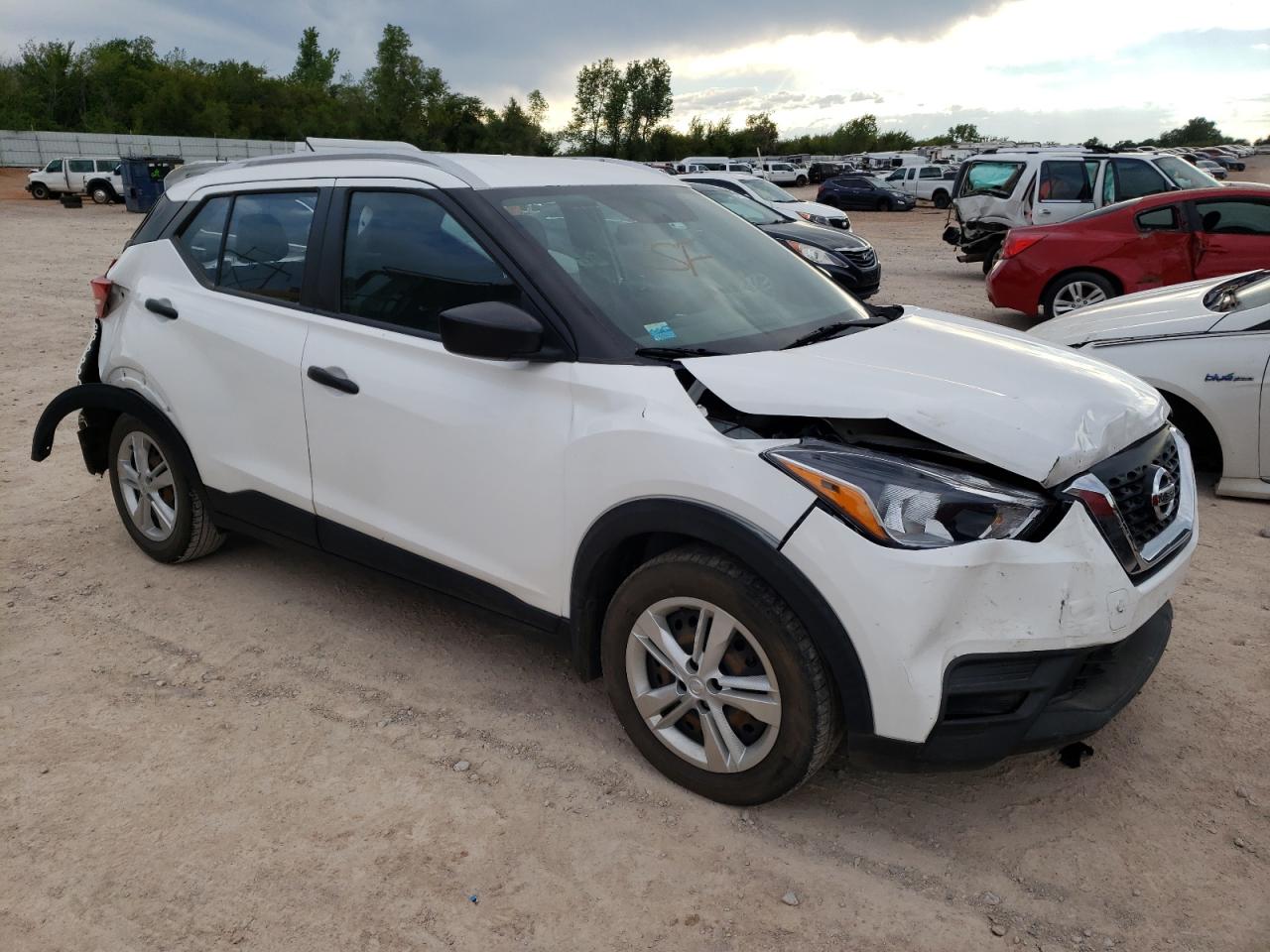 2019 Nissan Kicks S VIN: 3N1CP5CU3KL526250 Lot: 69236333