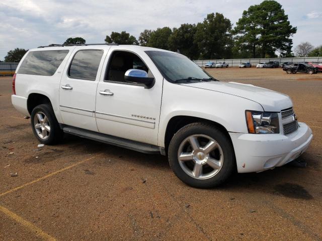 Parquets CHEVROLET SUBURBAN 2013 Biały