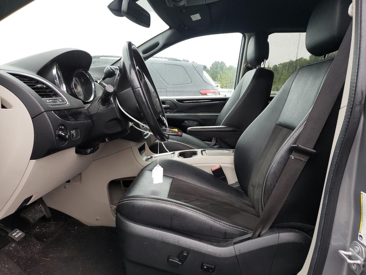 2019 Dodge Caravan - Image 7