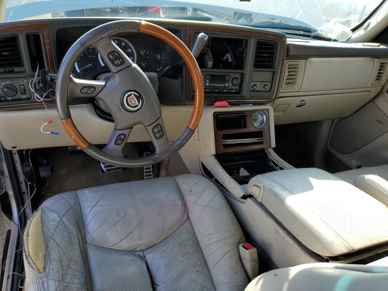 2004 Cadillac Escalade Luxury VIN: 1GYEK63N44R216455 Lot: 68263243