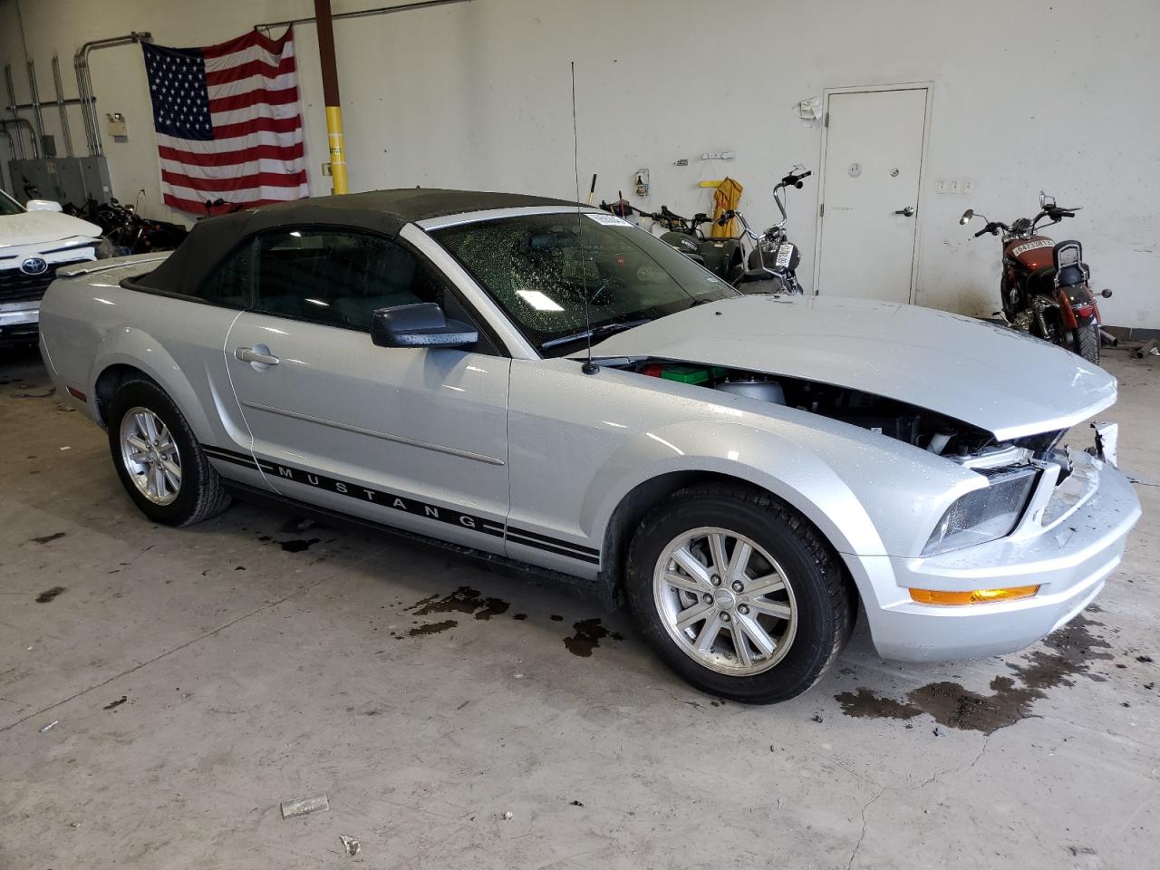 2008 Ford Mustang VIN: 1ZVHT84N685189036 Lot: 69560643