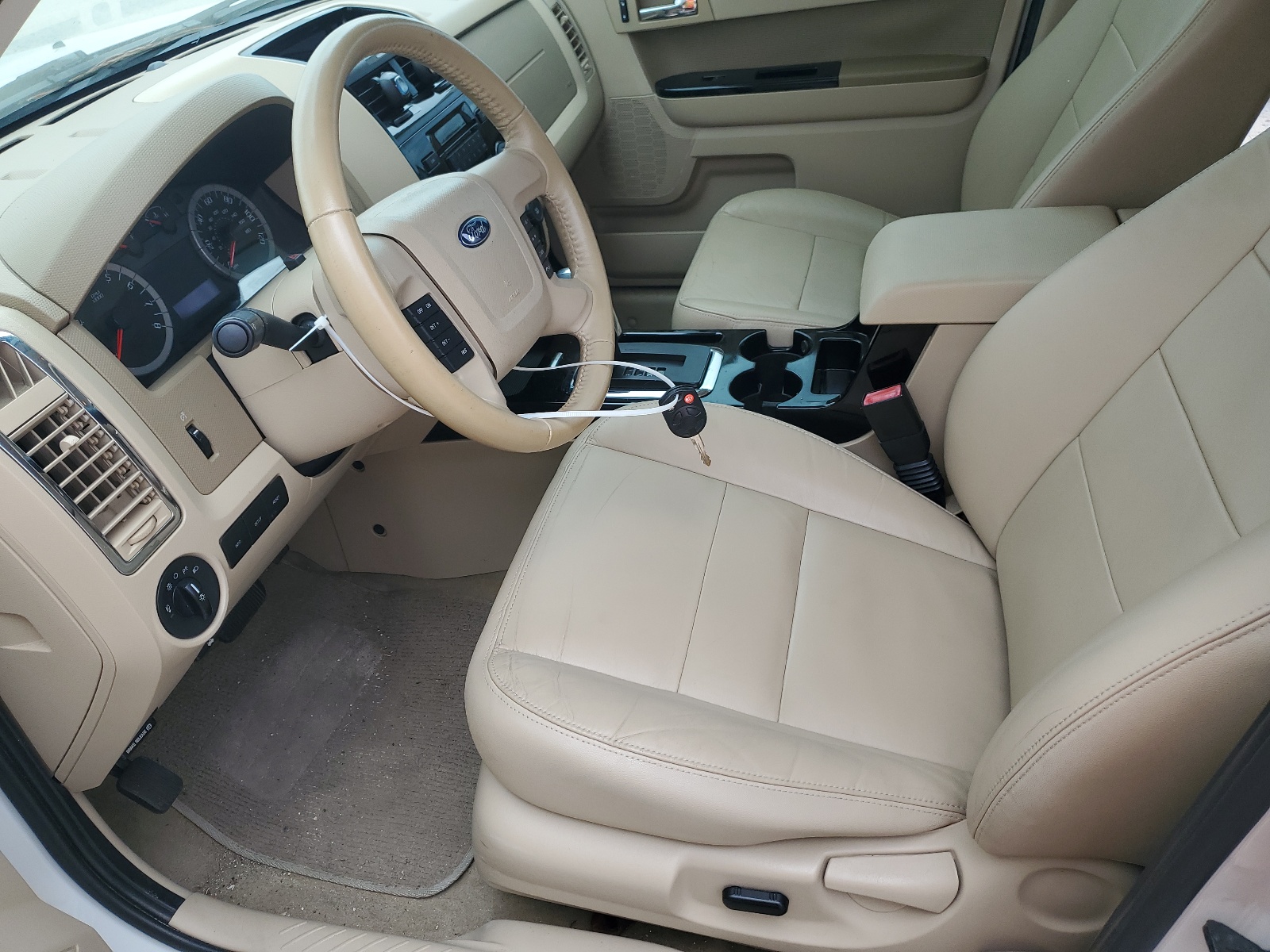 1FMCU0E79AKC95351 2010 Ford Escape Limited