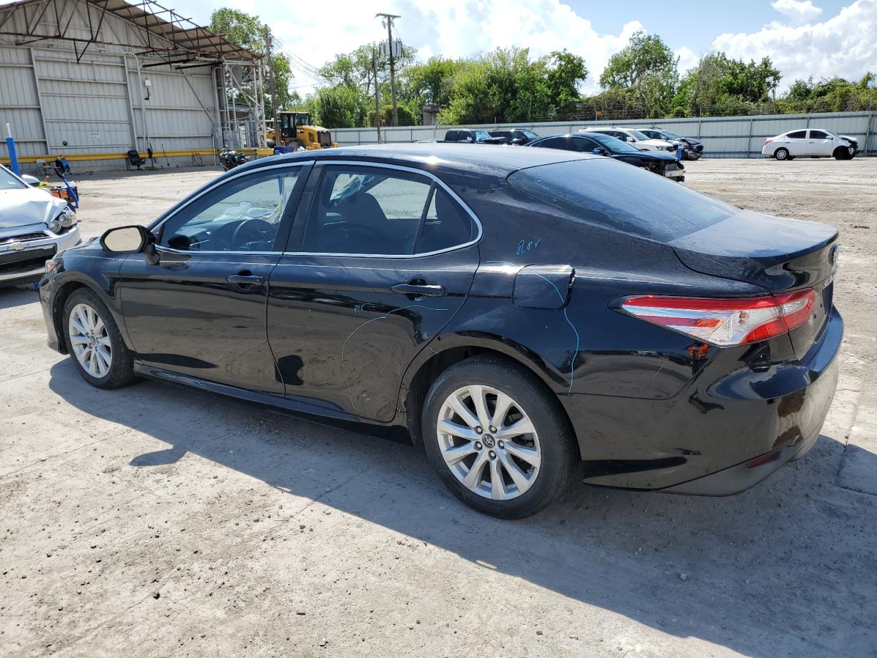 2018 Toyota Camry L VIN: 4T1B11HKXJU054722 Lot: 70037343