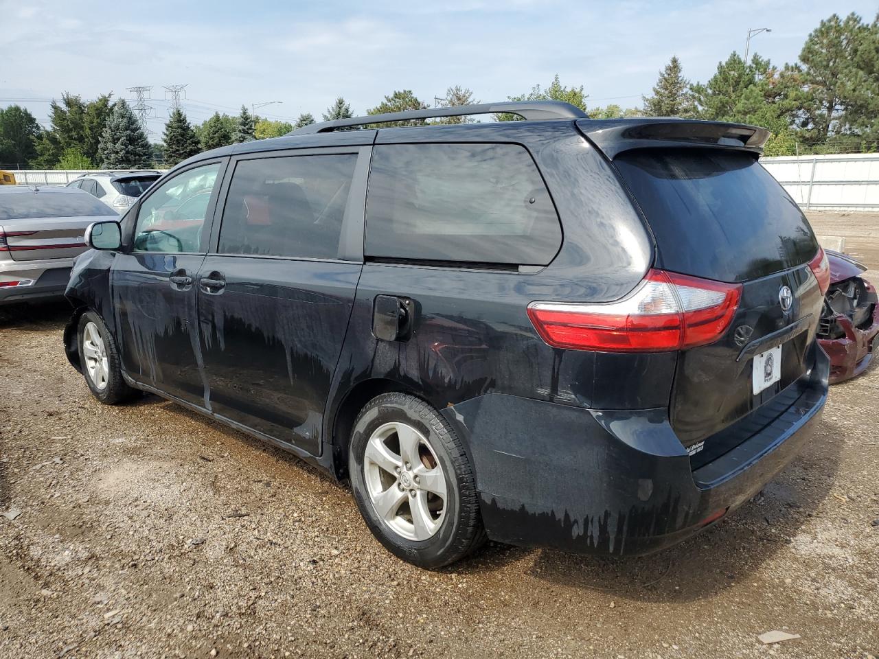 2015 Toyota Sienna Le VIN: 5TDKK3DC6FS598996 Lot: 69321383