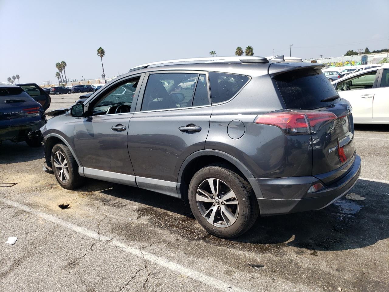 2017 Toyota RAV 4 - Image 2