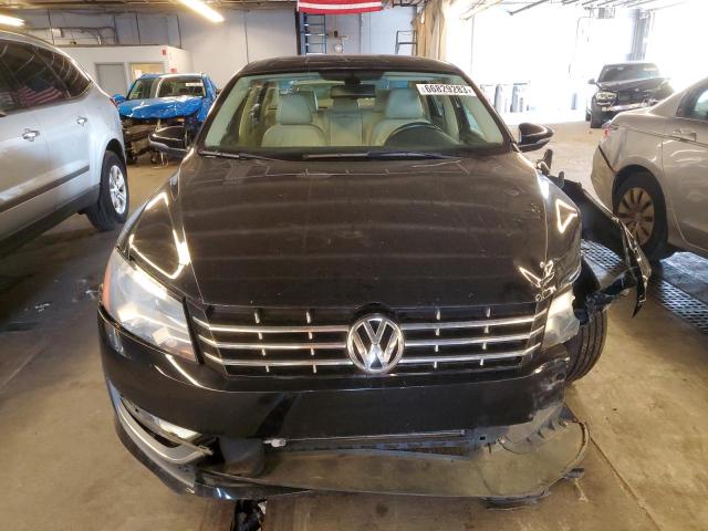 Sedans VOLKSWAGEN PASSAT 2012 Black