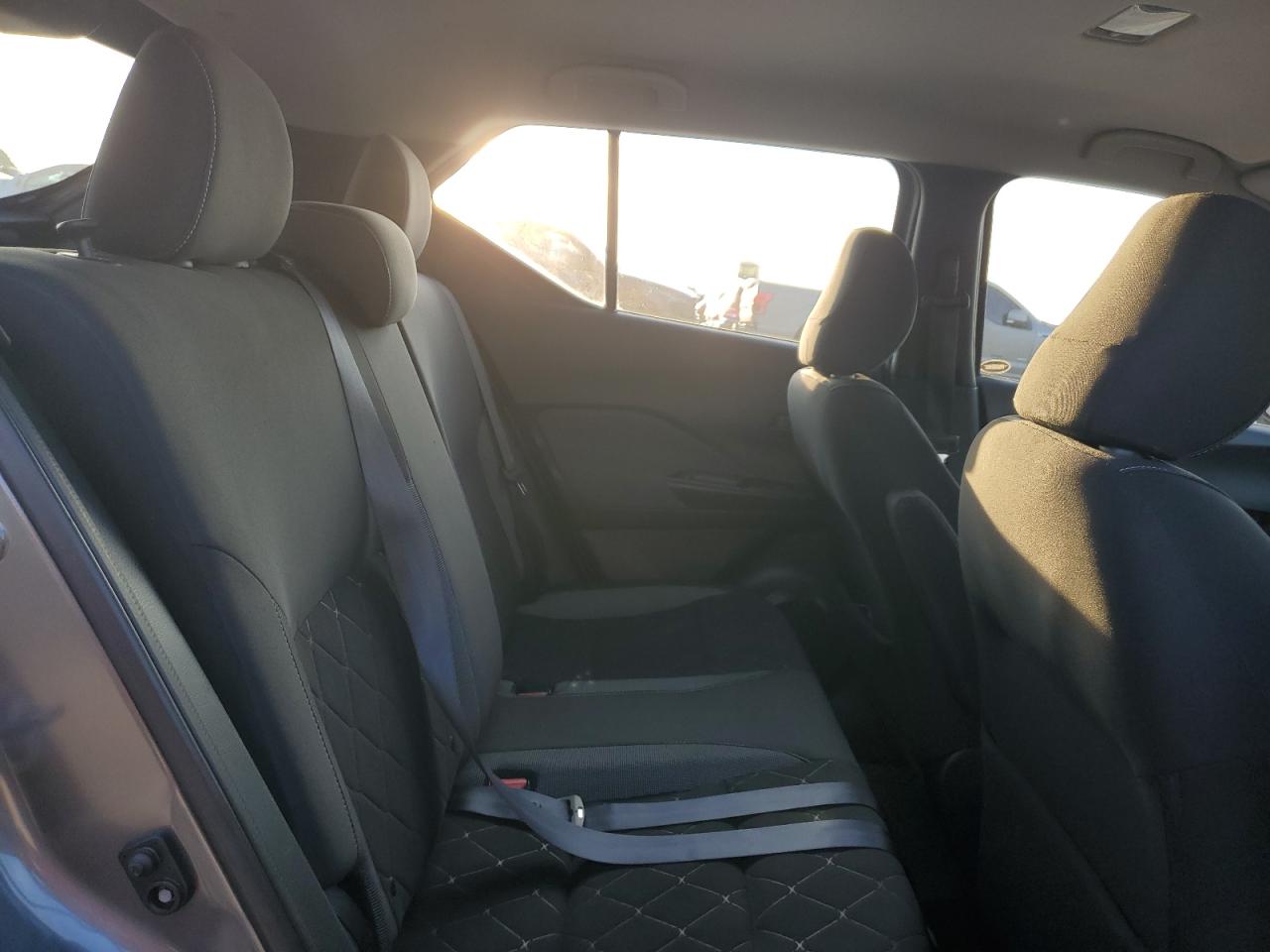 2018 Nissan Kicks S VIN: 3N1CP5CU5JL530041 Lot: 74244384