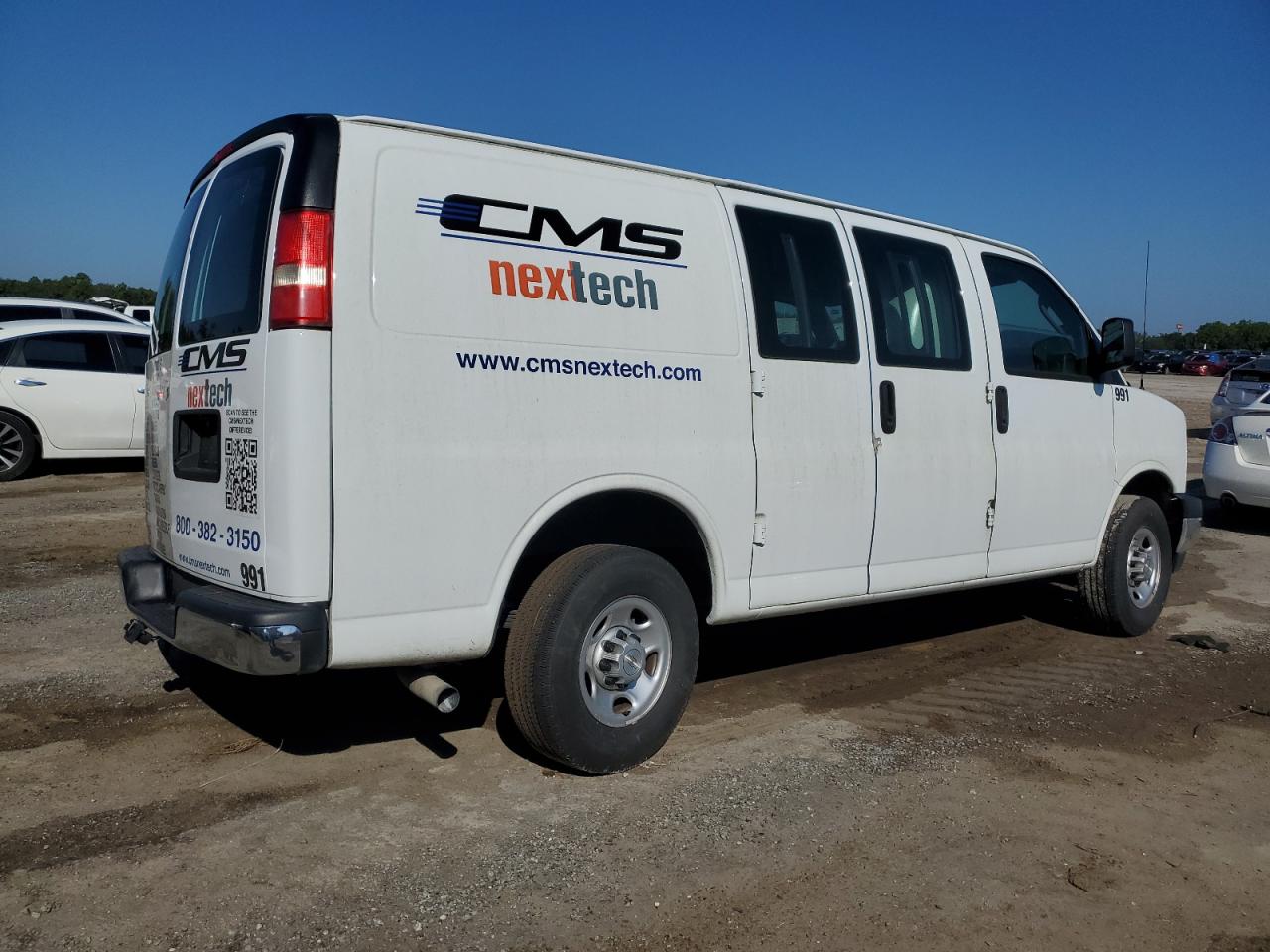 1GCWGAFPXM1239832 2021 Chevrolet Express G2500