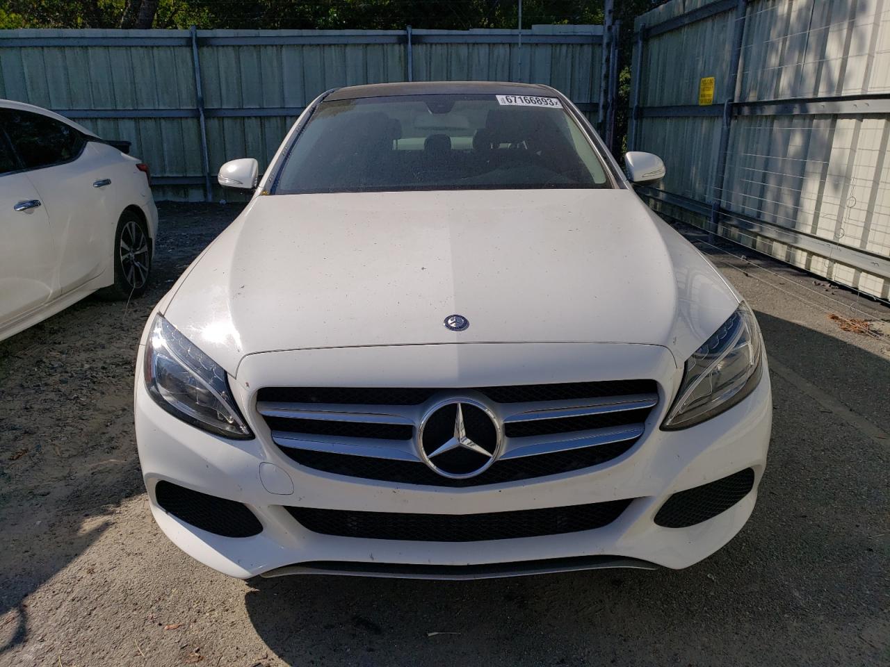 2015 Mercedes-Benz C 300 4Matic VIN: 55SWF4KB2FU002839 Lot: 67166893