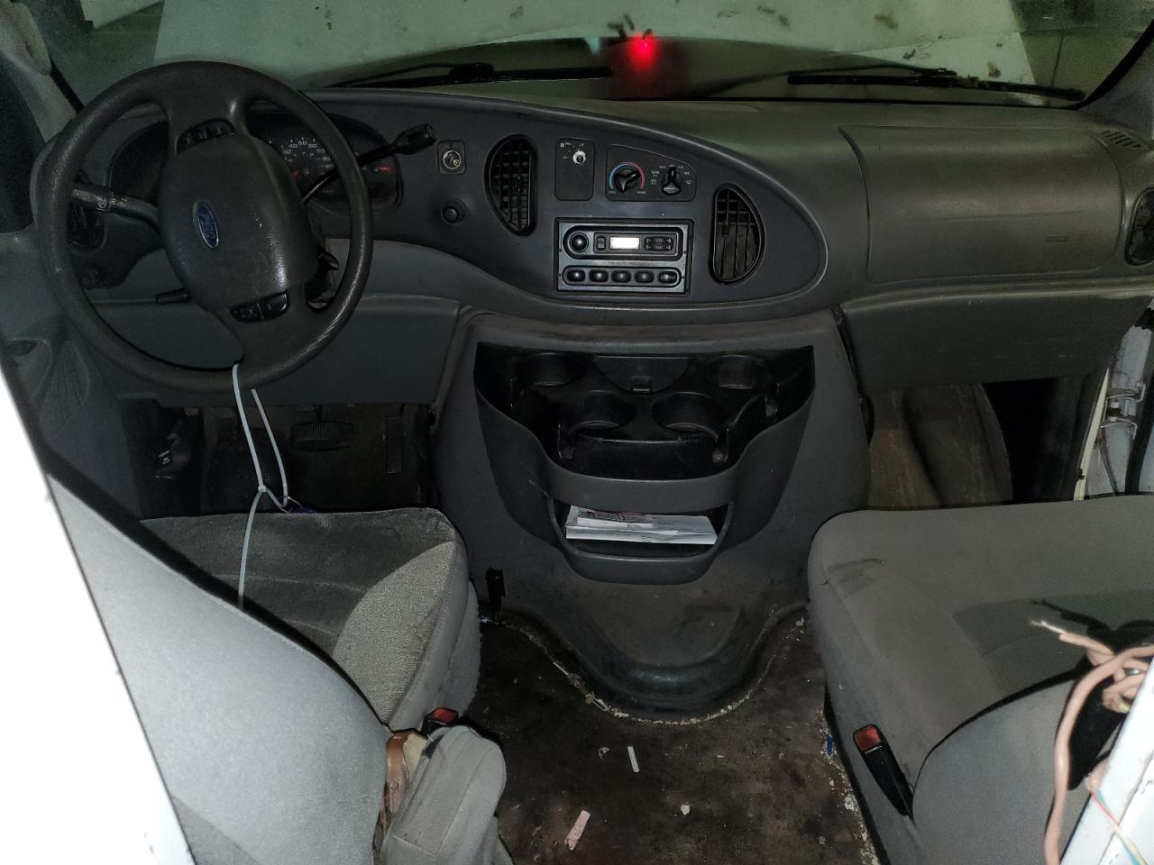 2008 Ford Econoline E350 Super Duty Cutaway Van VIN: 1FDSE35L78DA70402 Lot: 68758863