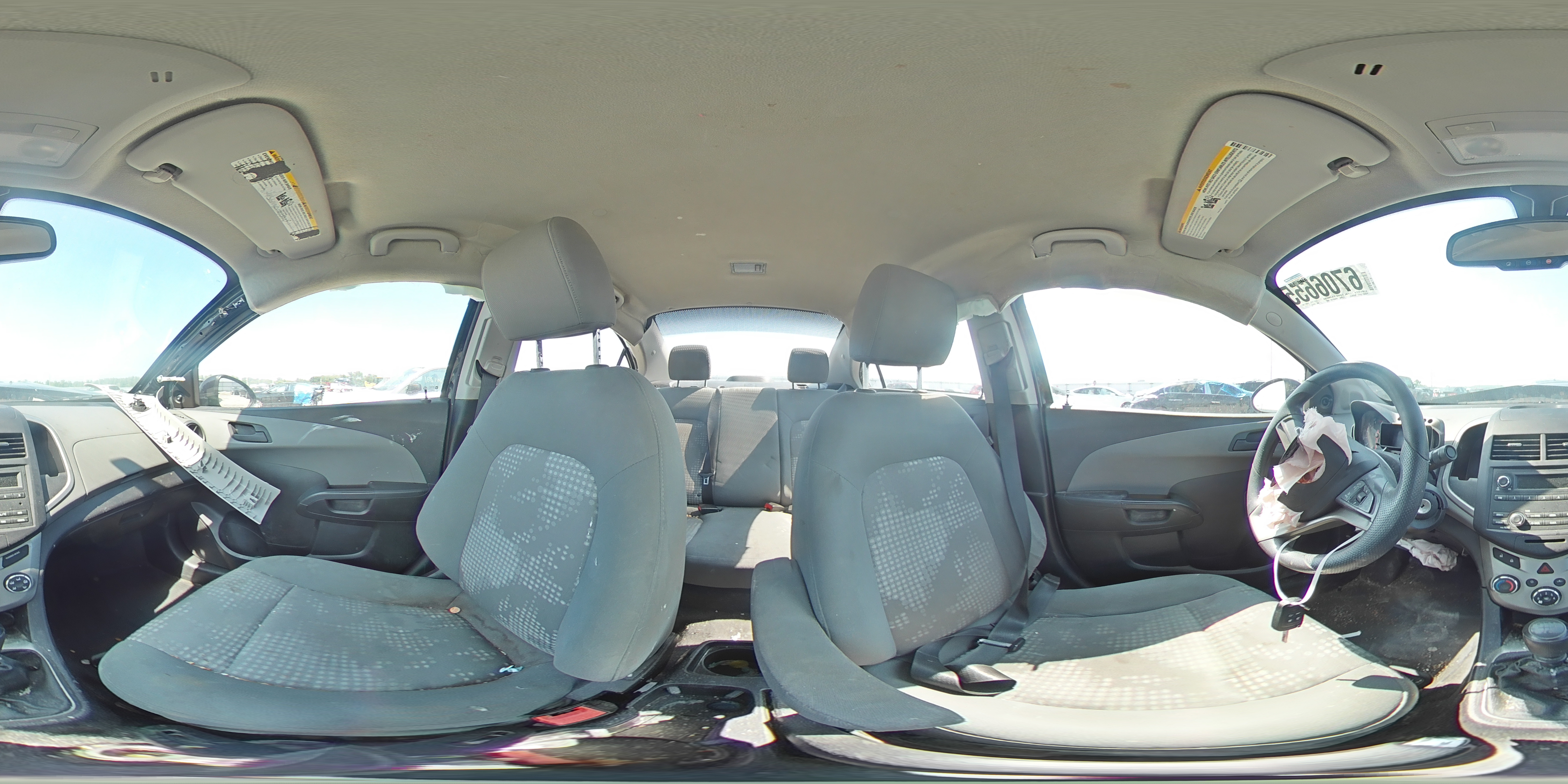 2015 Chevrolet Sonic - Image 13